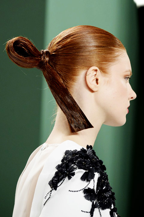 carolina-herrera-ss15-sleek-hair